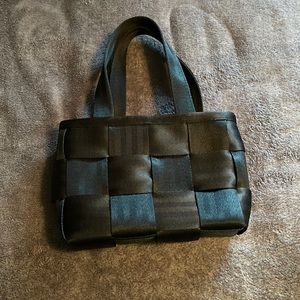 Mini seatbelt bag in black